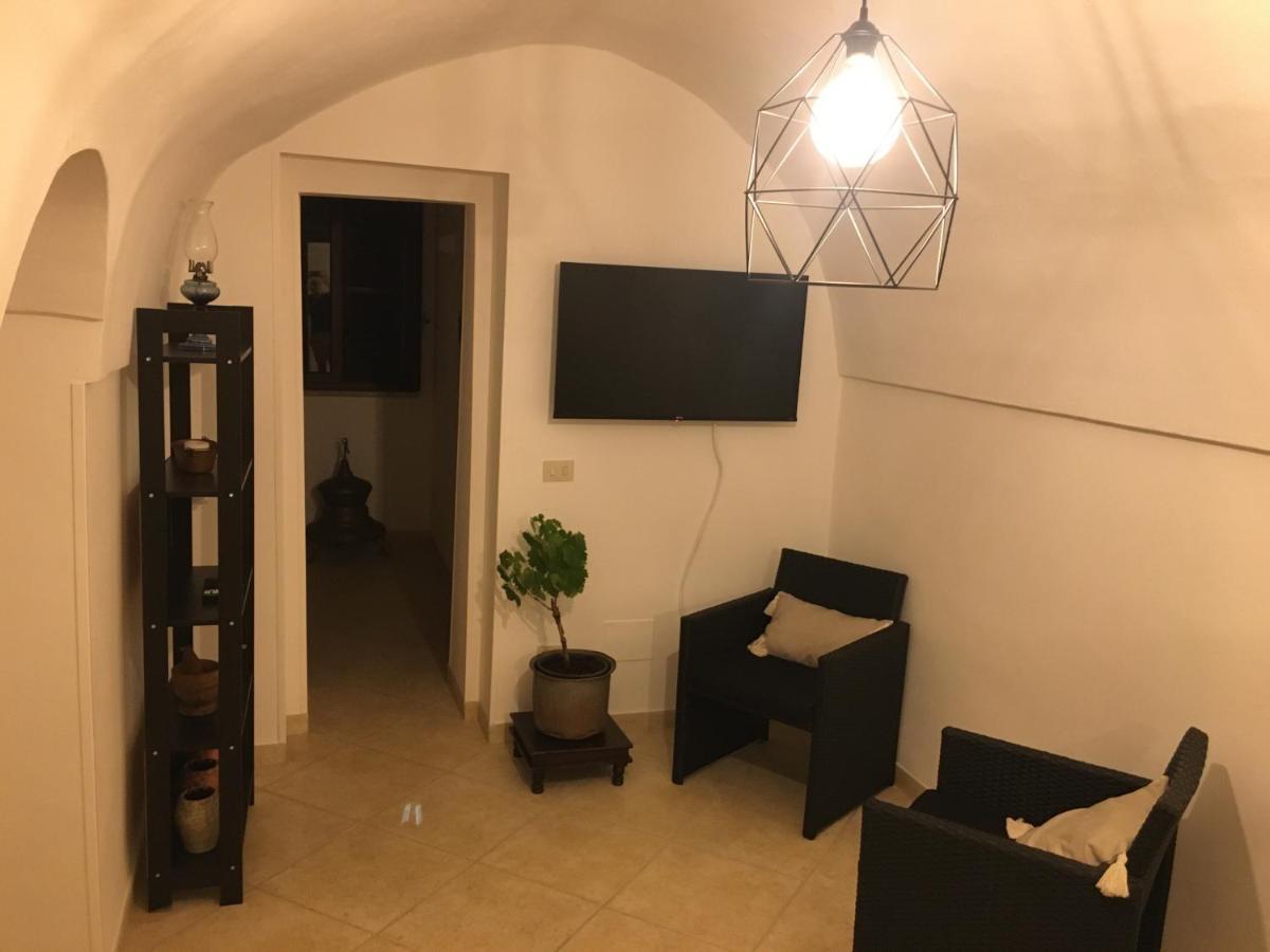 לוקורוטונדו Trulli Pinnacoli מראה חיצוני תמונה