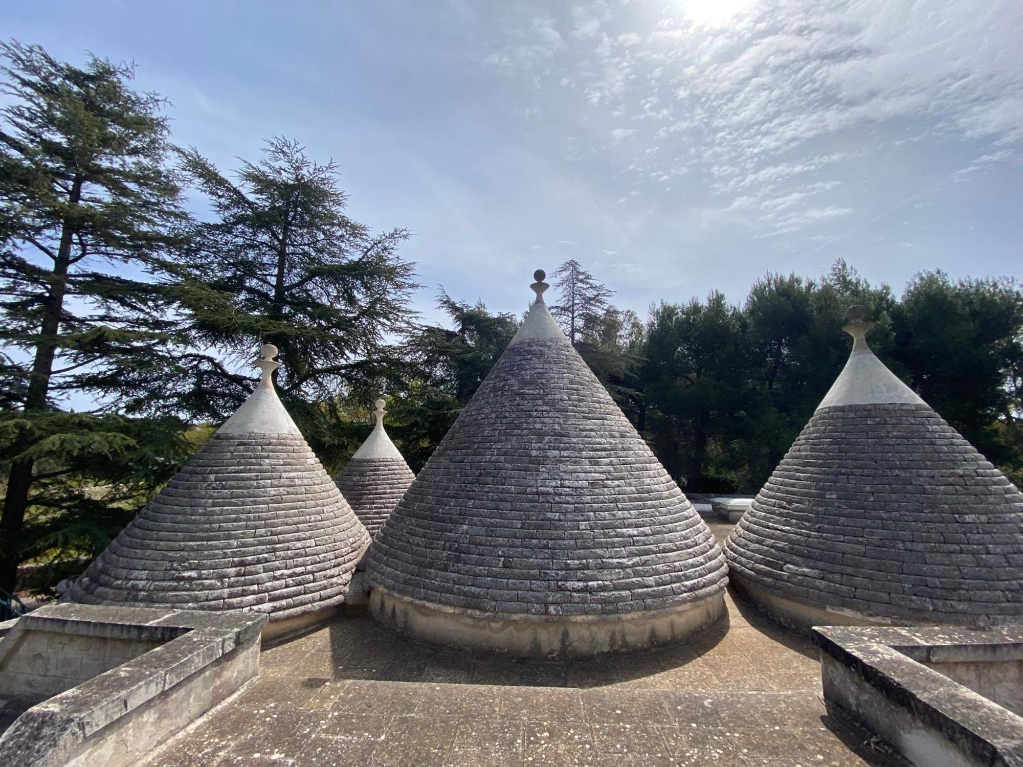 לוקורוטונדו Trulli Pinnacoli מראה חיצוני תמונה
